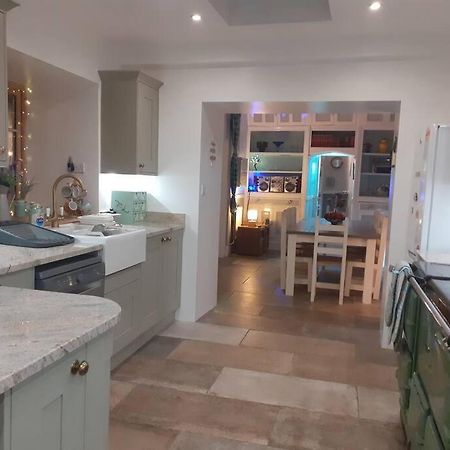Big Fireplace Aga Hot Tub Wet Room Barn Garage Llanelli Luaran gambar